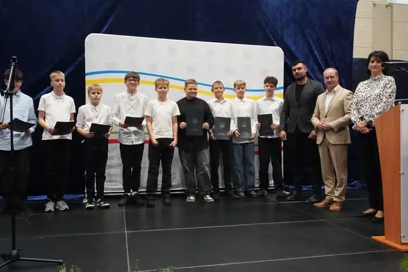 70 uczniów ze Starej Kiszewy odebrało stypendia za wyniki w nauce i sporcie